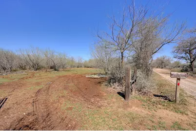 000 Cr 420, Waelder, TX 78959 - Photo 3