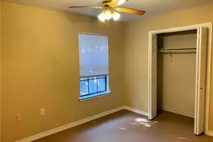 204 Hall St, Elgin, TX 78621 - Photo 5