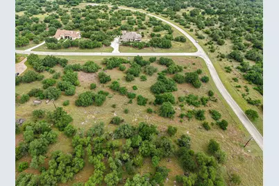 650 Strada Luca, Florence, TX 76527 - Photo 9