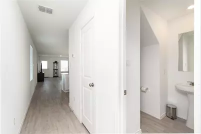 539 Commander Abbott Drive, Jarrell, TX 76537 - Photo 7