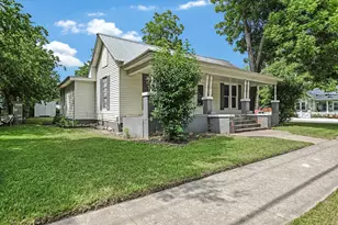 312 W 10th St, Georgetown, TX 78626 - Photo 5