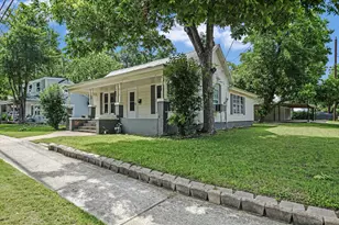 312 W 10th St, Georgetown, TX 78626 - Photo 3