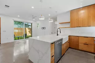 1707 Deloney St, Austin, TX 78721 - Photo 11