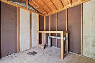 8011 Lazy Ln, Austin, TX 78757 - Photo 23