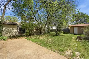 8011 Lazy Ln, Austin, TX 78757 - Photo 21