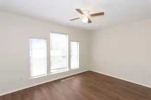 2321 Friarcreek Loop, Round Rock, TX 78664 - Photo 19