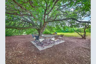 1405 Southwood Hills Drive, Taylor, TX 76574 - Photo 33