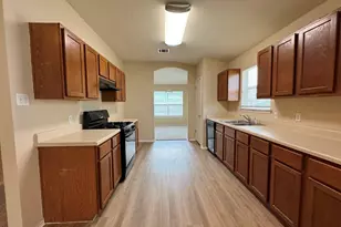 209 Katy B Ln, Bastrop, TX 78602 - Photo 9