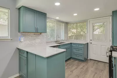 10405 Quail Ridge Drive, Austin, TX 78758 - Photo 17