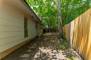 10405 Quail Ridge Dr, Austin, TX 78758 - Photo 35