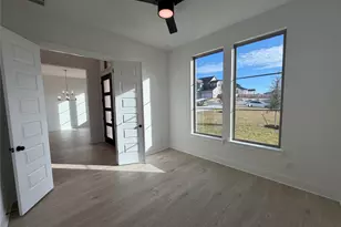 306 Yaklin Dr, Liberty Hill, TX 78642 - Photo 3