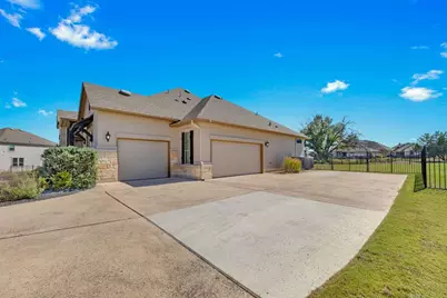 105 Stone Pony, Liberty Hill, TX 78642 - Photo 3