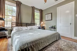 809 E 44th St, Austin, TX 78751 - Photo 23