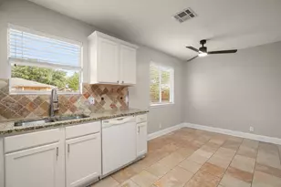 1011 Kenneys Way, Round Rock, TX 78665 - Photo 9