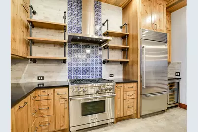 910 Plant Lady Lane, Dripping Springs, TX 78620 - Photo 9