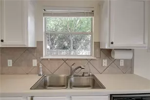 113 Spur Cove, Kyle, TX 78640 - Photo 9
