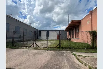219 E 3rd Street, Taylor, TX 76574 - Photo 1