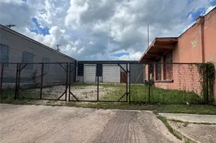 219 E 3rd St, Taylor, TX 76574 - Photo 1