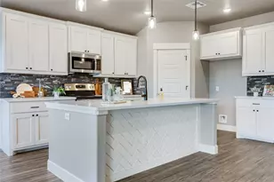 2502 Truman Dr, Lago Vista, TX 78645 - Photo 11