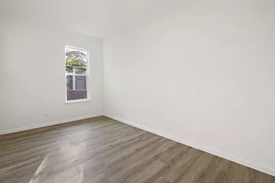 707 W 7th Street, Taylor, TX 76574 - Photo 17