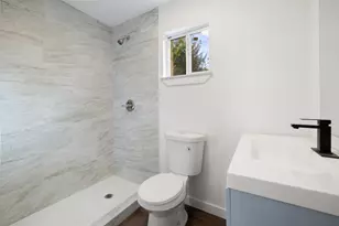 707 W 7th St, Taylor, TX 76574 - Photo 29