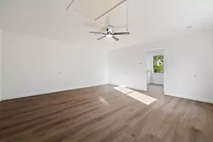 707 W 7th St, Taylor, TX 76574 - Photo 25