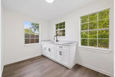 707 W 7th Street, Taylor, TX 76574 - Photo 27