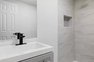 707 W 7th St, Taylor, TX 76574 - Photo 19