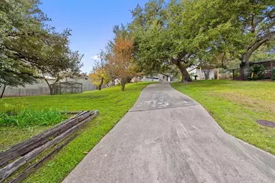 601 Sandringham Circle, Austin, TX 78704 - Photo 31