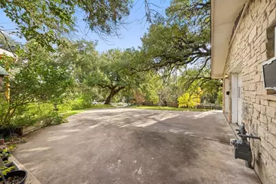 601 Sandringham Circle, Austin, TX 78704 - Photo 33
