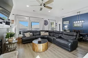 305 Lightcliff St, Hutto, TX 78634 - Photo 5