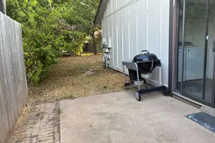 12407 Tree Line Dr, Austin, TX 78729 - Photo 15