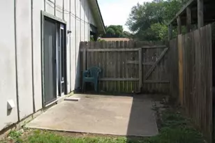 12407 Tree Line Dr, Austin, TX 78729 - Photo 15