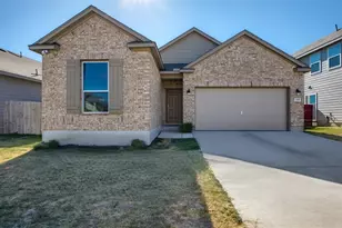 211 Pitkin Dr, Lockhart, TX 78644 - Photo 3