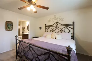 437 Holiday Creek Ln Ln, Georgetown, TX 78633 - Photo 17