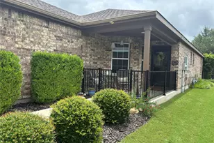 437 Holiday Creek Ln Ln, Georgetown, TX 78633 - Photo 3