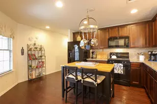 437 Holiday Creek Ln Ln, Georgetown, TX 78633 - Photo 15