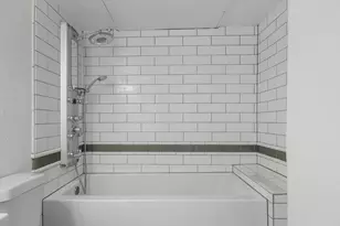 505 W 7th St, Austin, TX 78701 - Photo 21