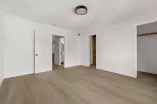 505 W 7th St, Austin, TX 78701 - Photo 17