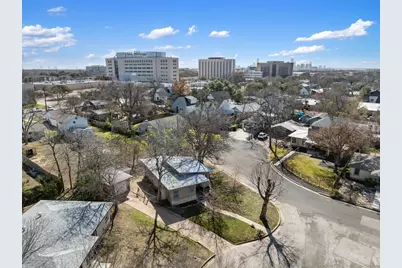 1300 Harriet Court, Austin, TX 78756 - Photo 7