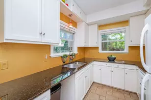 1159 Navasota St, Austin, TX 78702 - Photo 21