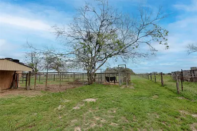 341 County Road 233 Road, Hallettsville, TX 77964 - Photo 33