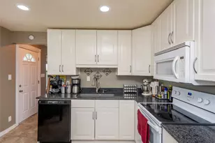 11004 Elm St, Jonestown, TX 78645 - Photo 11