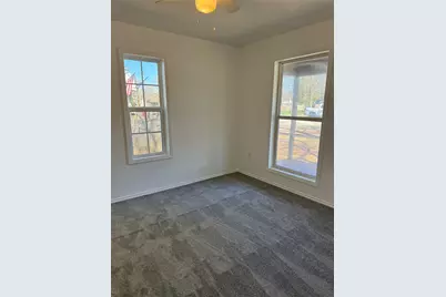 404 Lee Street, Smithville, TX 78957 - Photo 9