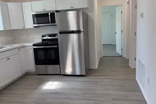 404 Lee St, Smithville, TX 78957 - Photo 3