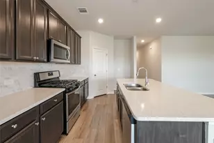 1014 Round Bale Rd, Hutto, TX 78634 - Photo 7