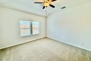 192 Coopers Hawk Crescent, Cedar Creek, TX 78612 - Photo 3