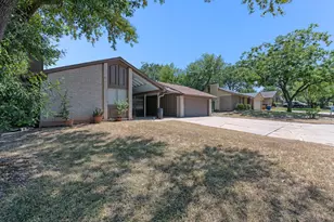 9011 Quail Valley Dr, Austin, TX 78758 - Photo 3