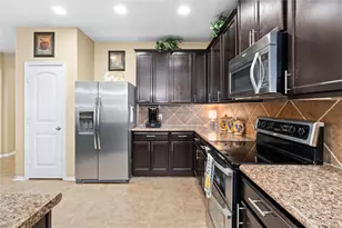 600 Gina Dr, Kyle, TX 78640 - Photo 5