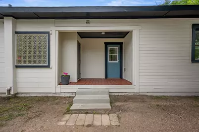 602 E 6th Street, Cameron, TX 76520 - Photo 33